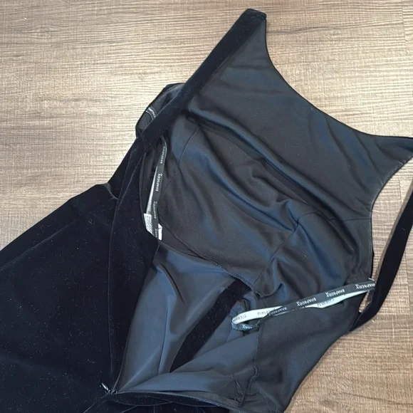 Vintage rhapsody velvet dress - Picture 6 of 6